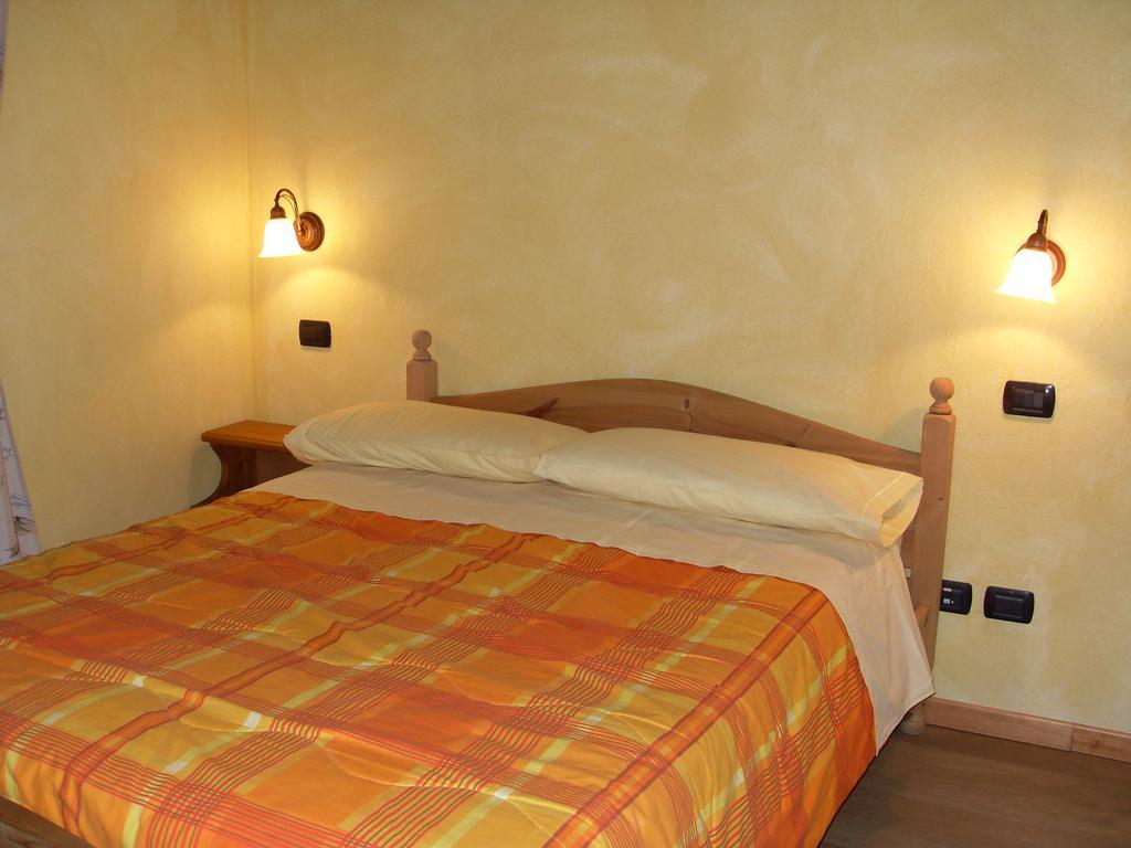 Residence Les Myosotis Champoluc Exterior foto