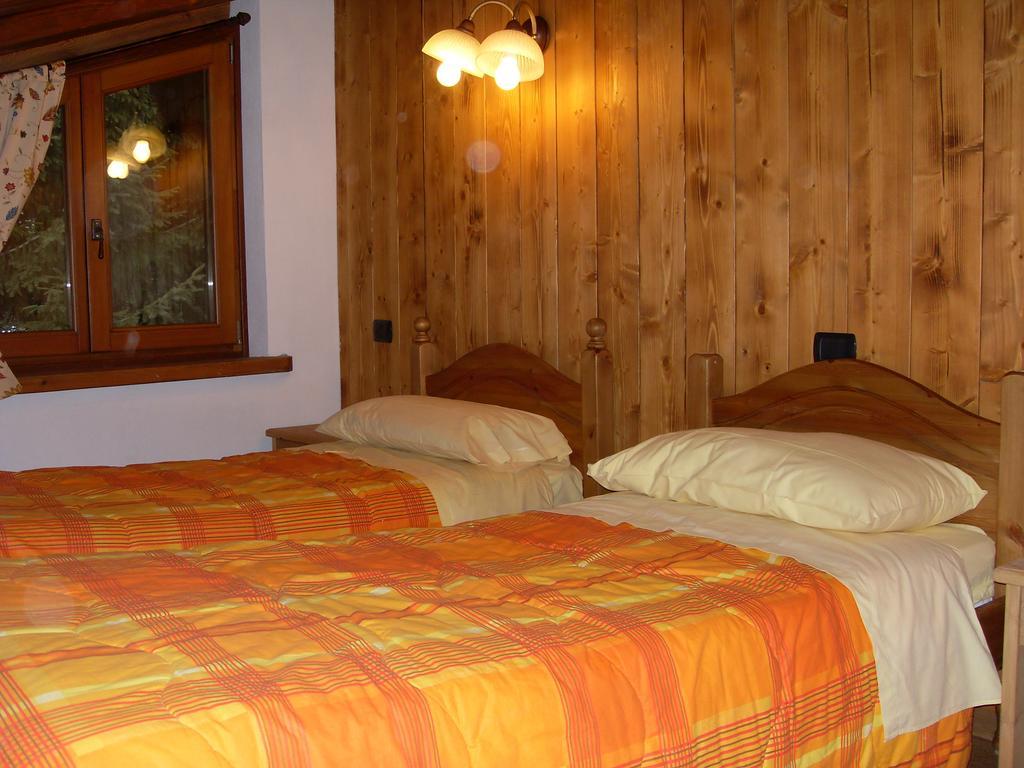 Residence Les Myosotis Champoluc Exterior foto
