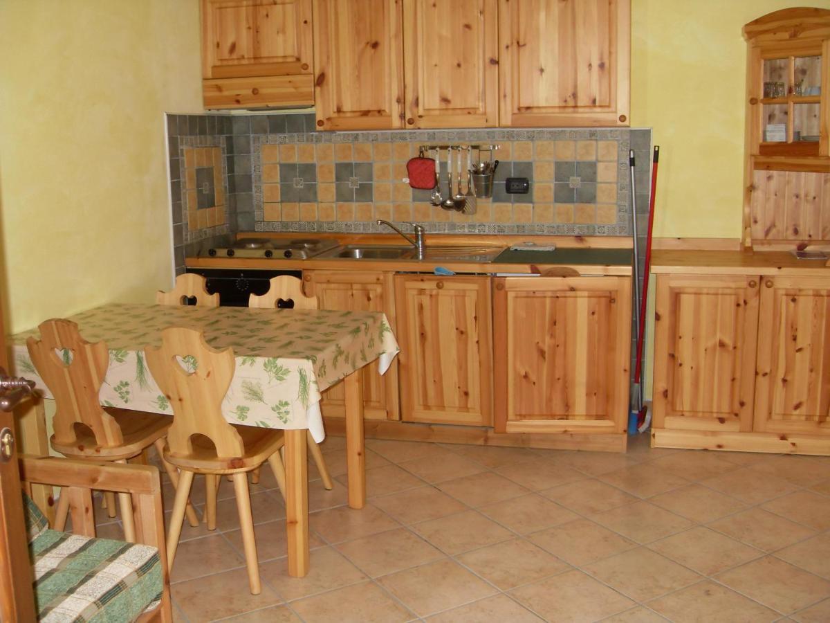 Residence Les Myosotis Champoluc Quarto foto