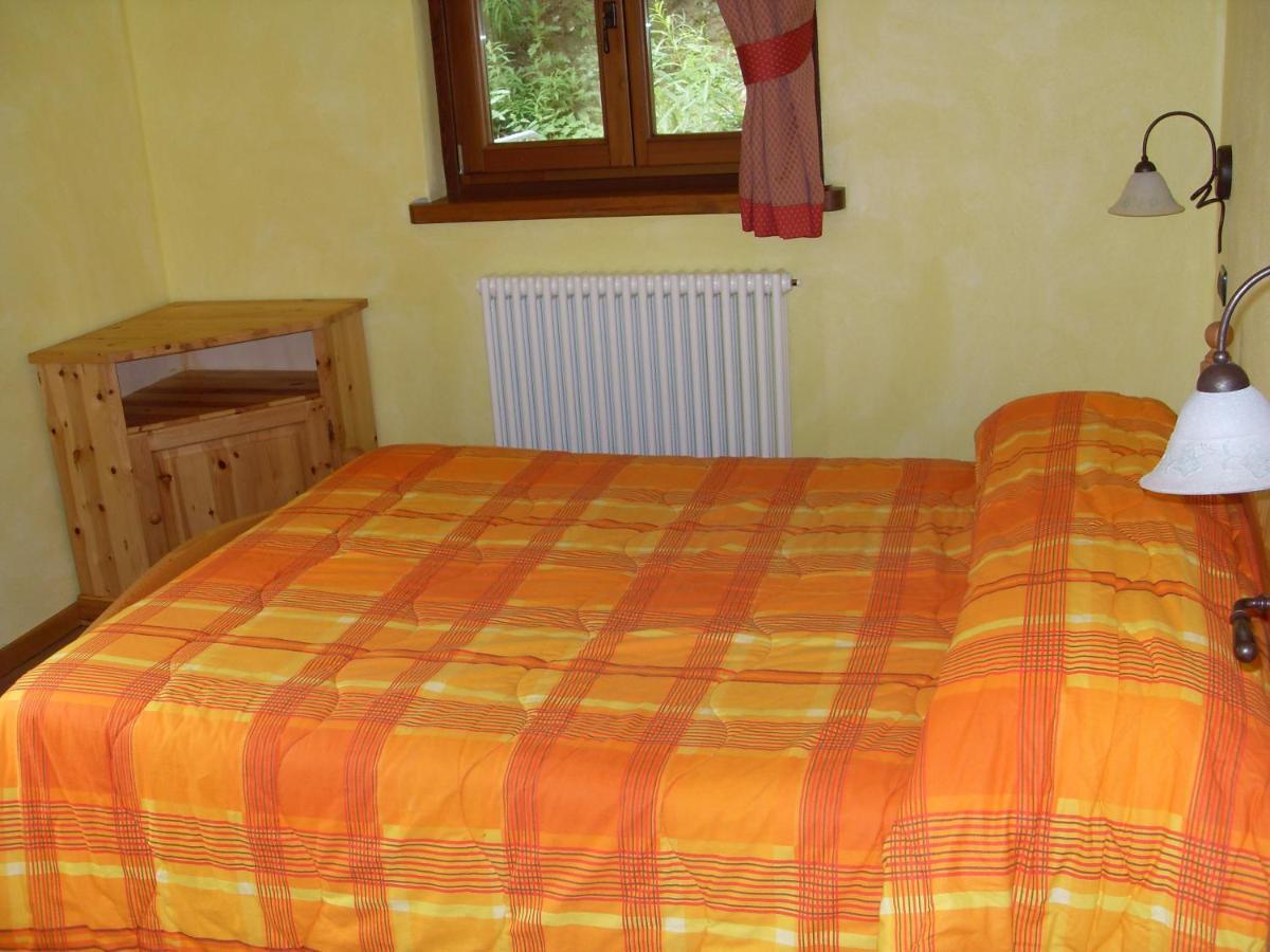 Residence Les Myosotis Champoluc Quarto foto
