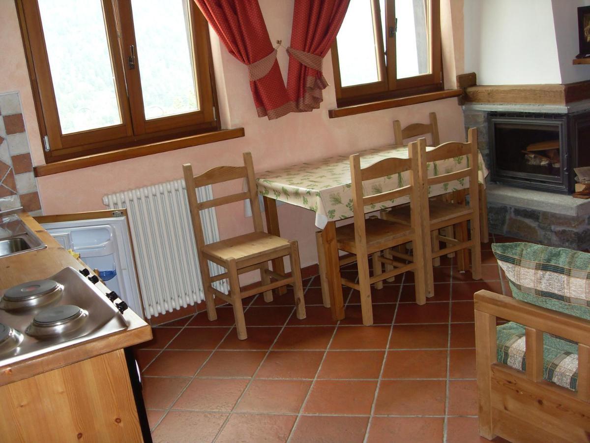 Residence Les Myosotis Champoluc Exterior foto